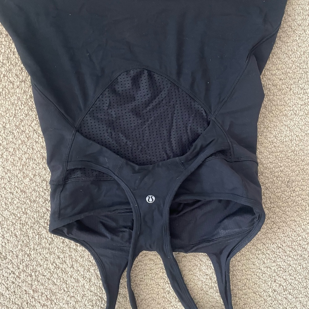 Lululemon workout tank